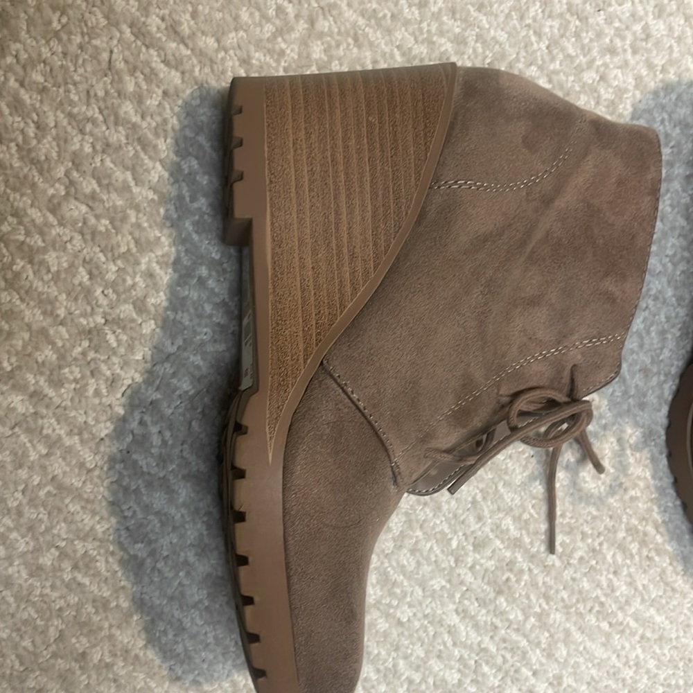 Suede wedge heal boots